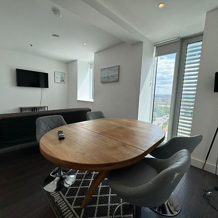 Cozy One Bedroom Flat 20 Mins Central London Bp142 ภายนอก รูปภาพ
