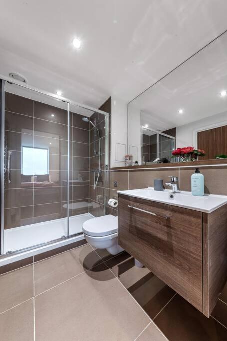 Cozy One Bedroom Flat 20 Mins Central London Bp142 ภายนอก รูปภาพ