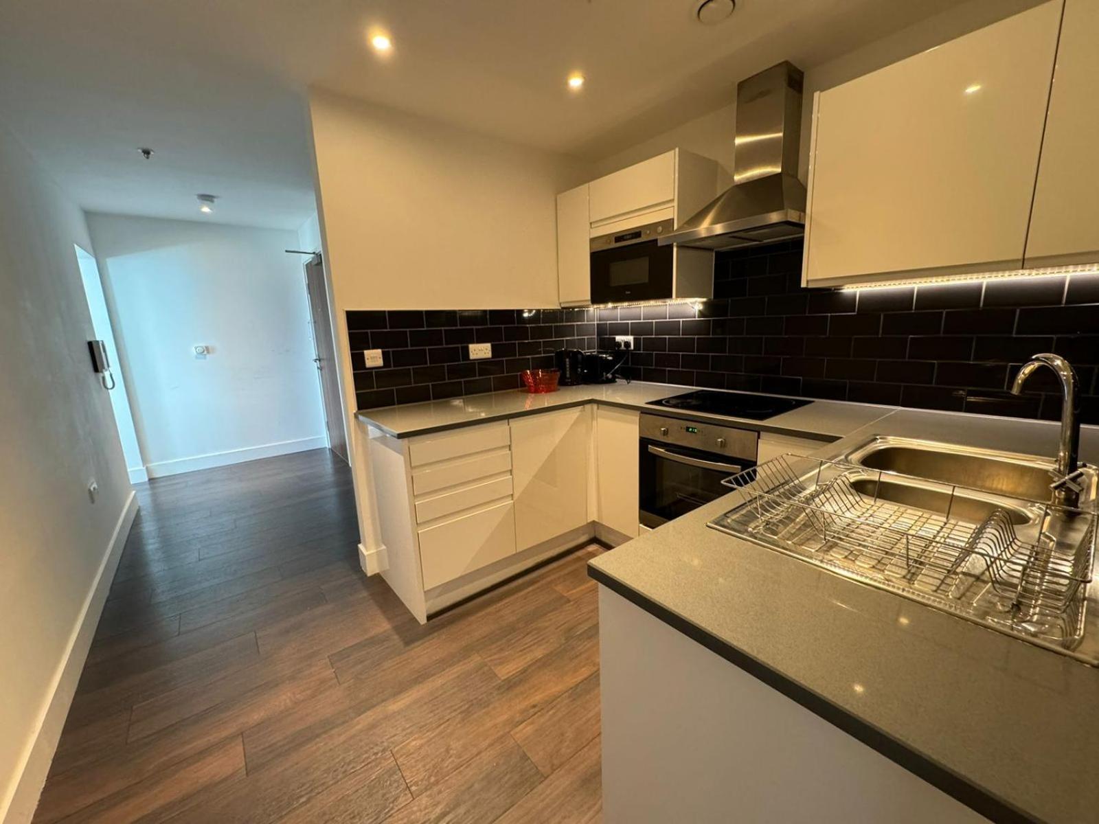 Cozy One Bedroom Flat 20 Mins Central London Bp142 ภายนอก รูปภาพ